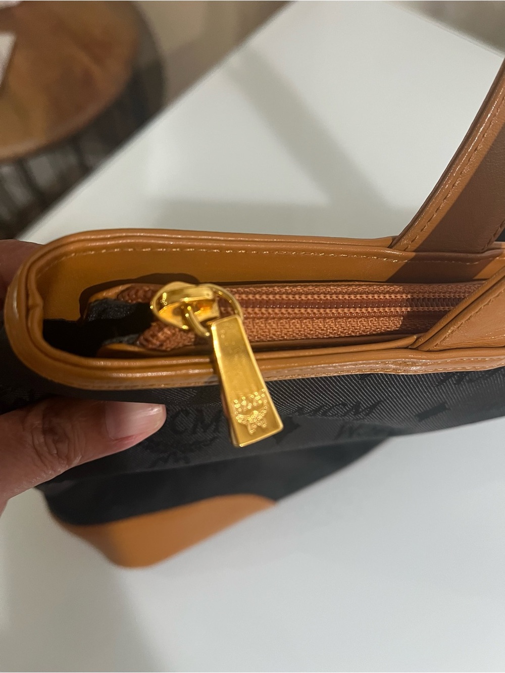 MCM HANDBAG - Picture 4 of 11